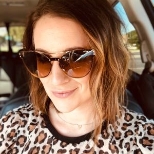 Meet your Posher, Nina